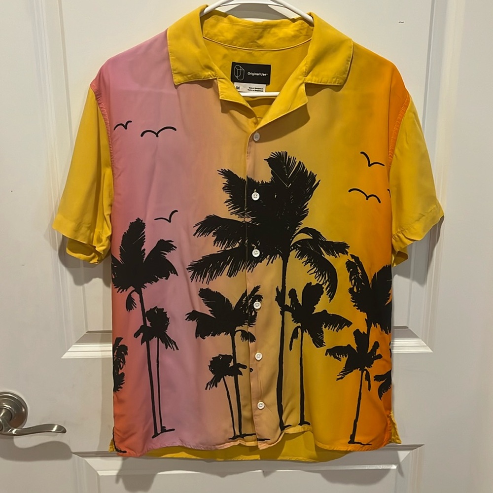 Hawaiian Shirt Original Use Size M Medium Gold and Pink Palm Tree Sunset
